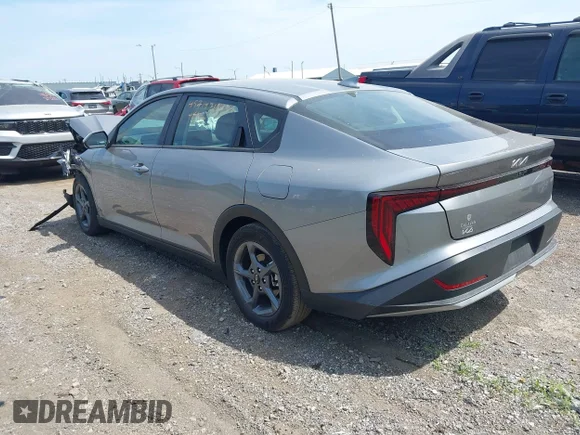 ✅ 2025 Kia K4 LXS • VIN: 3KPFT4DE2SE135425 • Lot: 45314711. Wystawiony na IAAI z przebiegiem 14 412 mil. Bezpłatny archiwum sprzedaży aukcyjnych z USA i szczegółowy raport historii pojazdu na DreamBid. Zdjęcie 3.