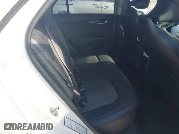 ✅ 2024 Kia Niro Wind • VIN: KNDCR3L18R5087560 • Лот: 43496392. Опубліковано раніше на IAAI з пробігом 19 455 миль. Безкоштовний доступ до архіву аукціонних продажів зі США та докладний звіт про історію автомобіля на DreamBid. Зображення 8.