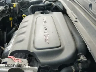 ✅ 2016 Jeep Renegade Justice • VIN: ZACCJBBT6GPC65233 • Lot: 43628252. Wystawiony na IAAI z przebiegiem 109 212 mil. Bezpłatny archiwum sprzedaży aukcyjnych z USA i szczegółowy raport historii pojazdu na DreamBid. Zdjęcie 20.