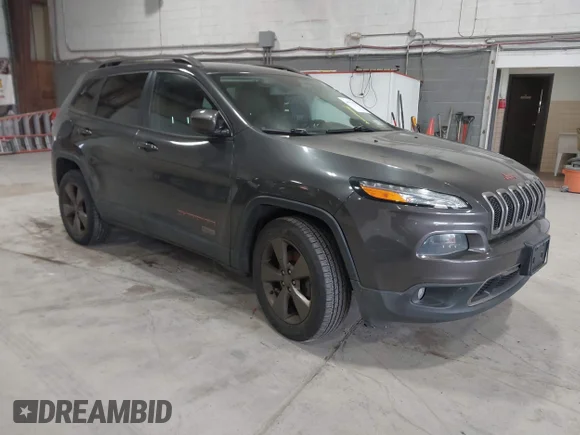 ✅ 2016 Jeep Cherokee Latitude • VIN: 1C4PJMCSXGW316643 • Lot: 44791970. Wystawiony na IAAI z przebiegiem 202 236 mil. Bezpłatny archiwum sprzedaży aukcyjnych z USA i szczegółowy raport historii pojazdu na DreamBid. Zdjęcie 1.