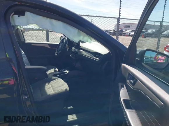 ✅ 2022 Ford Escape SE • VIN: 1FMCU0G65NUA24043 • Lot: 44790356. Wystawiony na IAAI z przebiegiem 201 349 mil. Bezpłatny archiwum sprzedaży aukcyjnych z USA i szczegółowy raport historii pojazdu na DreamBid. Zdjęcie 5.