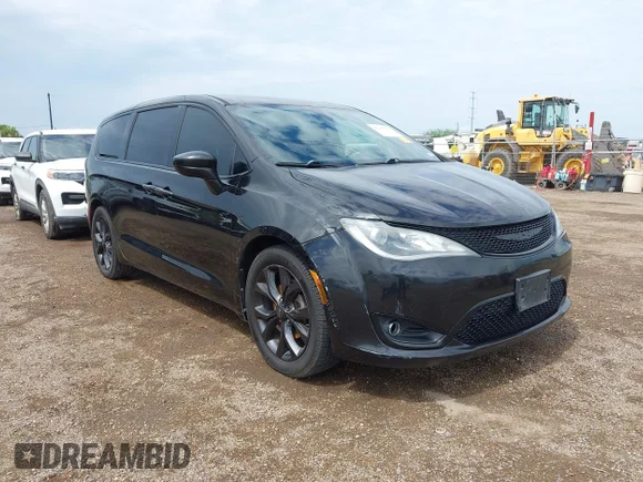 ✅ 2019 Chrysler Pacifica Touring Plus • VIN: 2C4RC1FG2KR593457 • Лот: 45115918. Опубліковано раніше на IAAI з пробігом 140 471 миль. Безкоштовний доступ до архіву аукціонних продажів зі США та докладний звіт про історію автомобіля на DreamBid. Зображення 1.