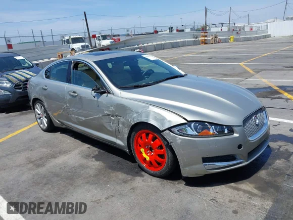 ✅ 2014 Jaguar XF SC • VIN: SAJWA0EX4E8U17743 • Лот: 40046034. Опубликован ранее на IAAI с пробегом 134 953 миль. Бесплатный доступ к архиву аукционных продаж из США и подробный отчёт об истории автомобиля на DreamBid. Изображение 1.
