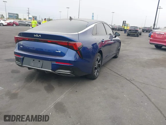 ✅ 2025 Kia K5 GT-Line • VIN: KNAG64J76S5299397 • Лот: 42407666. Опубліковано раніше на IAAI з пробігом 11 451 миль. Безкоштовний доступ до архіву аукціонних продажів зі США та докладний звіт про історію автомобіля на DreamBid. Зображення 4.