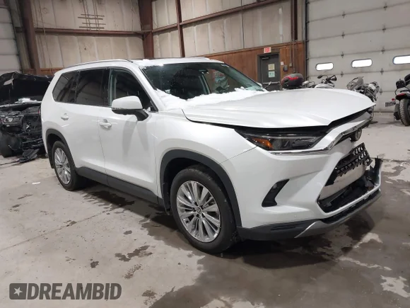 ✅ 2024 Toyota Highlander Platinum • VIN: 5TDAAAB52RS038209 • Lot: 43832124. Listed on IAAI with 26,484 mi. Free auction sales archive from the USA and detailed vehicle history report at DreamBid. Image 1.