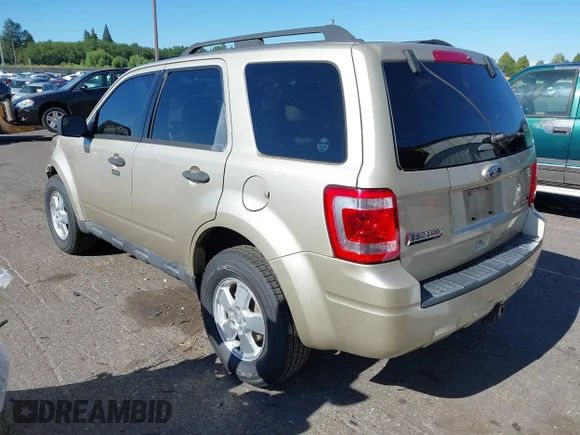 ✅ 2012 Ford Escape XLT • VIN: 1FMCU9DG0CKC81153 • Lot: 45360253. Wystawiony na IAAI z przebiegiem 107 148 mil. Bezpłatny archiwum sprzedaży aukcyjnych z USA i szczegółowy raport historii pojazdu na DreamBid. Zdjęcie 3.