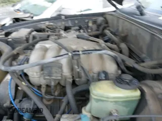 ✅ 2000 Toyota 4Runner Limited • VIN: JT3HN87R3Y0307556 • Lot: 43220348. Wystawiony na IAAI z przebiegiem 280 234 mil. Bezpłatny archiwum sprzedaży aukcyjnych z USA i szczegółowy raport historii pojazdu na DreamBid. Zdjęcie 12.