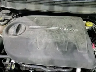 ✅ 2017 Jeep Cherokee Latitude • VIN: 1C4PJLCS1HW586002 • Lot: 85866275. Wystawiony na Copart z przebiegiem 107 417 mil. Bezpłatny archiwum sprzedaży aukcyjnych z USA i szczegółowy raport historii pojazdu na DreamBid. Zdjęcie 16.