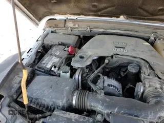 ✅ 2019 Jeep Wrangler Unlimited Sport S • VIN: 1C4HJXDG1KW532972 • Lot: 82453845. Listed on Copart with 81,572 mi. Free auction sales archive from the USA and detailed vehicle history report at DreamBid. Image 16.