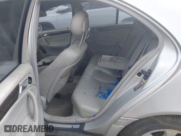 ✅ 2005 Mercedes-Benz C 320 • VIN: WDBRF84J65F558543 • Lot: 43132153. Wystawiony na IAAI z przebiegiem 112 818 mil. Bezpłatny archiwum sprzedaży aukcyjnych z USA i szczegółowy raport historii pojazdu na DreamBid. Zdjęcie 8.