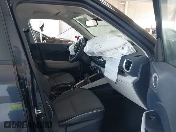 ✅ 2021 Hyundai Venue SEL • VIN: KMHRC8A3XMU127953 • Lot: 43144175. Wystawiony na IAAI z przebiegiem 31 797 mil. Bezpłatny archiwum sprzedaży aukcyjnych z USA i szczegółowy raport historii pojazdu na DreamBid. Zdjęcie 5.