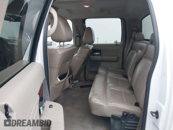 ✅ 2008 Ford F-150 XLT • VIN: 1FTPW12598FA40565 • Lot: 42323762. Wystawiony na IAAI z przebiegiem 77 900 mil. Bezpłatny archiwum sprzedaży aukcyjnych z USA i szczegółowy raport historii pojazdu na DreamBid. Zdjęcie 8.