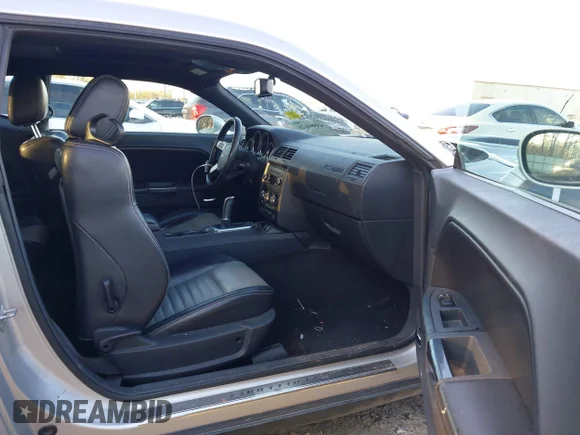 ✅ 2009 Dodge Challenger R/T • VIN: 2B3LJ54T59H602401 • Lot: 43884628. Listed on IAAI with 177,123 mi. Free auction sales archive from the USA and detailed vehicle history report at DreamBid. Image 5.