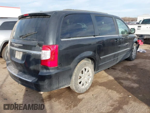 ✅ 2014 Chrysler Town & Country Touring • VIN: 2C4RC1BG3ER177752 • Lot: 44021020. Wystawiony na IAAI z przebiegiem 211 076 mil. Bezpłatny archiwum sprzedaży aukcyjnych z USA i szczegółowy raport historii pojazdu na DreamBid. Zdjęcie 4.