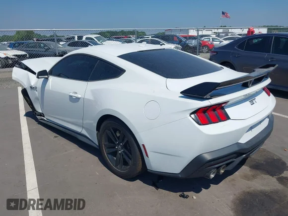 ✅ 2024 Ford Mustang GT Premium • VIN: 1FA6P8CF0R5416107 • Лот: 45353338. Опубліковано раніше на IAAI з пробігом 27 576 миль. Безкоштовний доступ до архіву аукціонних продажів зі США та докладний звіт про історію автомобіля на DreamBid. Зображення 3.