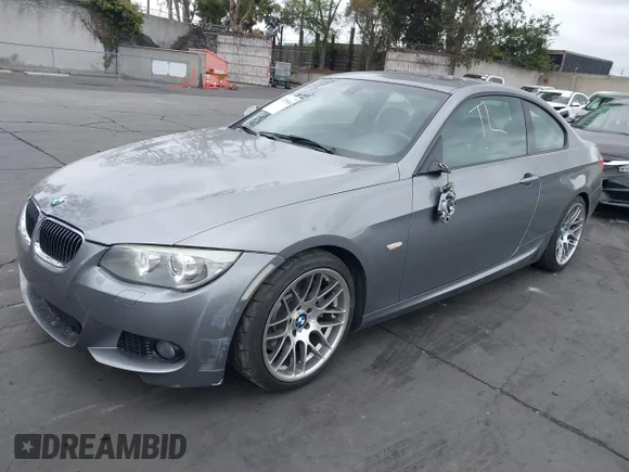 ✅ 2011 BMW 3 Series 335i • VIN: WBAKG7C53BE801819 • Lot: 43295060. Listed on IAAI with 112,306 mi. Free auction sales archive from the USA and detailed vehicle history report at DreamBid. Image 2.