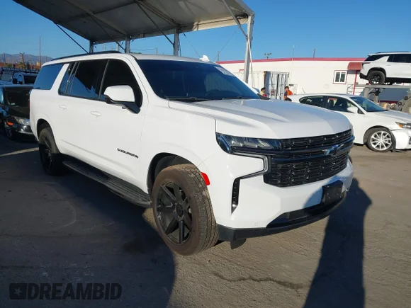 ✅ 2021 Chevrolet Suburban RST • VIN: 1GNSCEKD5MR278060 • Lot: 43451678. Wystawiony na IAAI z przebiegiem 25 583 mil. Bezpłatny archiwum sprzedaży aukcyjnych z USA i szczegółowy raport historii pojazdu na DreamBid. Zdjęcie 1.