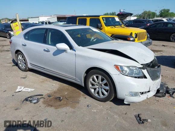 ✅ 2008 Lexus LS 460 L • VIN: JTHGL46F685026138 • Lot: 41977348. Listed on IAAI with Not provided. Free auction sales archive from the USA and detailed vehicle history report at DreamBid. Image 1.