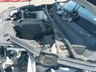 ✅ 2019 Toyota Highlander SE • VIN: 5TDJZRFH6KS594895 • Lot: 42869633. Listed on IAAI with 63,010 mi. Free auction sales archive from the USA and detailed vehicle history report at DreamBid. Image 22.