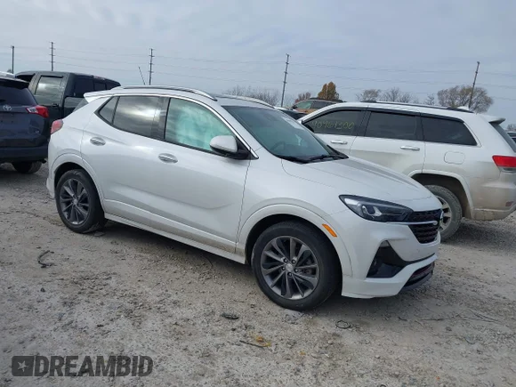 ✅ 2020 Buick Encore GX Essence • VIN: KL4MMFSL9LB104263 • Лот: 40996823. Опубліковано раніше на IAAI з пробігом 44 257 миль. Безкоштовний доступ до архіву аукціонних продажів зі США та докладний звіт про історію автомобіля на DreamBid. Зображення 1.