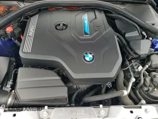 ✅ 2023 BMW 3 Series 330e • VIN: 3MW39FF01P8D06750 • Lot: 72102855. Wystawiony na Copart z przebiegiem 15 731 mil. Bezpłatny archiwum sprzedaży aukcyjnych z USA i szczegółowy raport historii pojazdu na DreamBid. Zdjęcie 13.