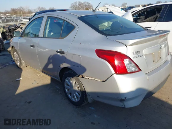 ✅ 2018 Nissan Versa S Plus • VIN: 3N1CN7AP5JL857845 • Lot: 44344537. Wystawiony na IAAI z przebiegiem 169 423 mil. Bezpłatny archiwum sprzedaży aukcyjnych z USA i szczegółowy raport historii pojazdu na DreamBid. Zdjęcie 3.