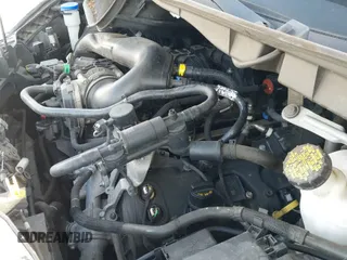 ✅ 2020 Ford Transit Cargo • VIN: 1FTYE1Y89LKA70075 • Lot: 42797915. Wystawiony na IAAI z przebiegiem 87 732 mil. Bezpłatny archiwum sprzedaży aukcyjnych z USA i szczegółowy raport historii pojazdu na DreamBid. Zdjęcie 18.