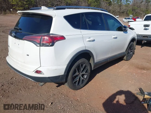 ✅ 2018 Toyota RAV4 SE • VIN: 2T3NFREV6JW453226 • Лот: 44186009. Опубліковано раніше на IAAI з пробігом 139 895 миль. Безкоштовний доступ до архіву аукціонних продажів зі США та докладний звіт про історію автомобіля на DreamBid. Зображення 4.
