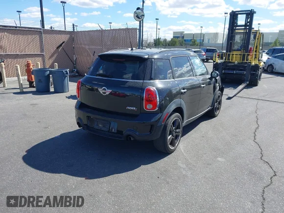 ✅ 2012 MINI Countryman S • VIN: WMWZC3C58CWL82672 • Лот: 41598692. Опубліковано раніше на IAAI з пробігом 134 230 миль. Безкоштовний доступ до архіву аукціонних продажів зі США та докладний звіт про історію автомобіля на DreamBid. Зображення 4.