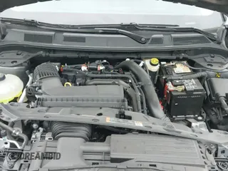 ✅ 2024 Lincoln Corsair Premiere • VIN: 5LMCJ1CA7RUL01805 • Lot: 41508518. Wystawiony na IAAI z przebiegiem 40 mil. Bezpłatny archiwum sprzedaży aukcyjnych z USA i szczegółowy raport historii pojazdu na DreamBid. Zdjęcie 13.