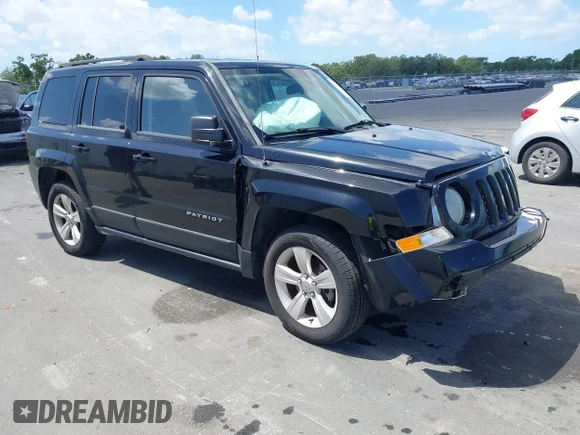 ✅ 2013 Jeep Patriot Latitude • VIN: 1C4NJRFB2DD125399 • Лот: 44848018. Опубліковано раніше на IAAI з пробігом 127 237 миль. Безкоштовний доступ до архіву аукціонних продажів зі США та докладний звіт про історію автомобіля на DreamBid. Зображення 1.