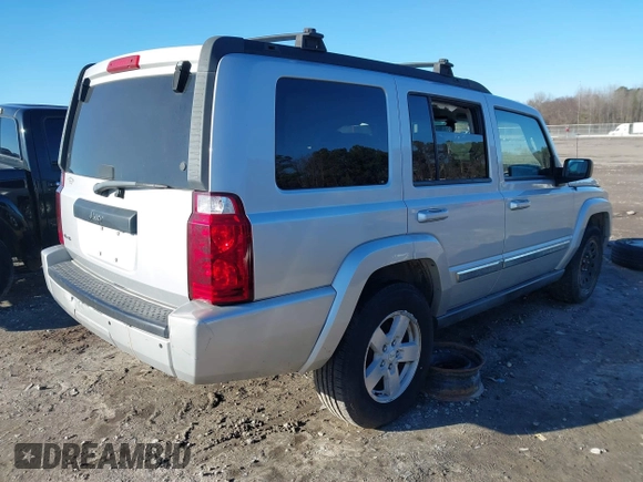 ✅ 2010 Jeep Commander Sport • VIN: 1J4RG4GK1AC127948 • Лот: 41264813. Опубліковано раніше на IAAI з пробігом 195 111 миль. Безкоштовний доступ до архіву аукціонних продажів зі США та докладний звіт про історію автомобіля на DreamBid. Зображення 4.