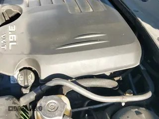 ✅ 2016 Chrysler 300 Limited • VIN: 2C3CCARG8GH145016 • Лот: 43364963. Опубликован ранее на IAAI с пробегом 182 740 миль. Бесплатный доступ к архиву аукционных продаж из США и подробный отчёт об истории автомобиля на DreamBid. Изображение 19.