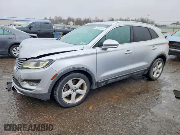 ✅ 2015 Lincoln MKC • VIN: 5LMCJ1A92FUJ25847 • Лот: 46815956. Опубліковано раніше на Copart з пробігом 79 086 миль. Безкоштовний доступ до архіву аукціонних продажів зі США та докладний звіт про історію автомобіля на DreamBid. Зображення 1.