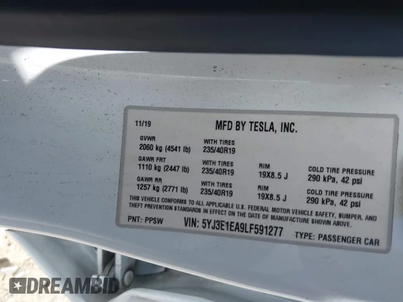 ✅ 2020 Tesla Model 3 Standard Range Plus • VIN: 5YJ3E1EA9LF591277 • Lot: 45094370. Wystawiony na IAAI z przebiegiem Nie podano. Bezpłatny archiwum sprzedaży aukcyjnych z USA i szczegółowy raport historii pojazdu na DreamBid. Zdjęcie 9.