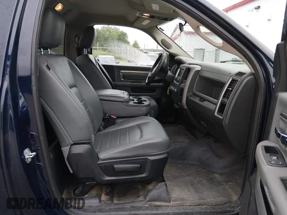 ✅ 2018 Ram 1500 Tradesman • VIN: 3C6JR6DG7JG323566 • Лот: 45352153. Опубліковано раніше на IAAI з пробігом 37 918 миль. Безкоштовний доступ до архіву аукціонних продажів зі США та докладний звіт про історію автомобіля на DreamBid. Зображення 5.