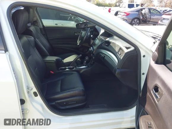 ✅ 2018 Acura ILX Premium • VIN: 19UDE2F74JA000339 • Лот: 43220988. Опубликован ранее на IAAI с пробегом 93 797 миль. Бесплатный доступ к архиву аукционных продаж из США и подробный отчёт об истории автомобиля на DreamBid. Изображение 5.