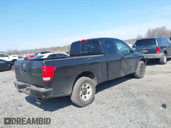 ✅ 2005 Nissan Titan XE • VIN: 1N6AA06A85N557361 • Lot: 44740493. Wystawiony na IAAI z przebiegiem 79 712 mil. Bezpłatny archiwum sprzedaży aukcyjnych z USA i szczegółowy raport historii pojazdu na DreamBid. Zdjęcie 4.