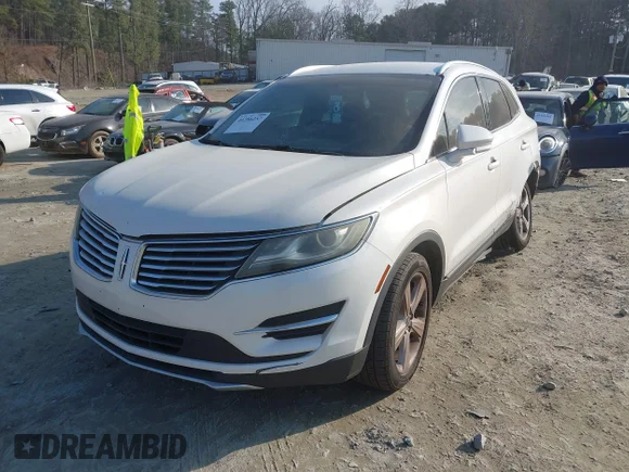 ✅ 2015 Lincoln MKC • VIN: 5LMCJ1A93FUJ22374 • Lot: 44286257. Wystawiony na IAAI z przebiegiem 135 559 mil. Bezpłatny archiwum sprzedaży aukcyjnych z USA i szczegółowy raport historii pojazdu na DreamBid. Zdjęcie 2.