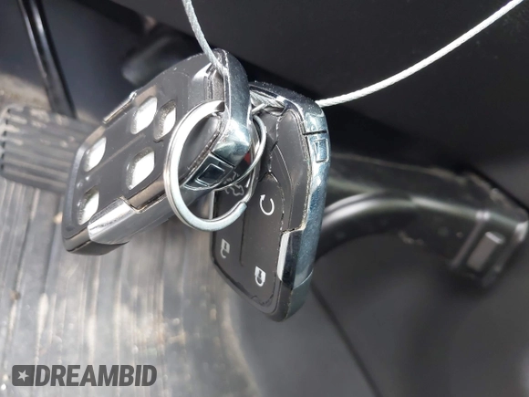✅ 2020 GMC Sierra 1500 Denali • VIN: 3GTP8FED7LG284281 • Lot: 42071367. Wystawiony na IAAI z przebiegiem 111 531 mil. Bezpłatny archiwum sprzedaży aukcyjnych z USA i szczegółowy raport historii pojazdu na DreamBid. Zdjęcie 11.