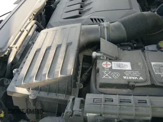 ✅ 2020 Audi Q3 S line Premium • VIN: WA1DECF31L1015427 • Lot: 42029499. Wystawiony na IAAI z przebiegiem 52 648 mil. Bezpłatny archiwum sprzedaży aukcyjnych z USA i szczegółowy raport historii pojazdu na DreamBid. Zdjęcie 20.