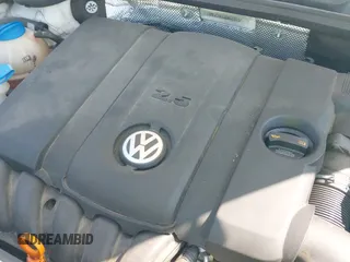 ✅ 2013 Volkswagen Beetle 2.5L • VIN: 3VW5P7AT3DM811617 • Lot: 42055769. Listed on IAAI with 93,810 mi. Free auction sales archive from the USA and detailed vehicle history report at DreamBid. Image 19.