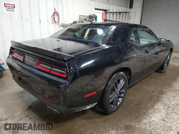 ✅ 2019 Dodge Challenger SXT • VIN: 2C3CDZGG7KH504671 • Lot: 67030992. Wystawiony na Copart z przebiegiem 34 421 mil. Bezpłatny archiwum sprzedaży aukcyjnych z USA i szczegółowy raport historii pojazdu na DreamBid. Zdjęcie 3.