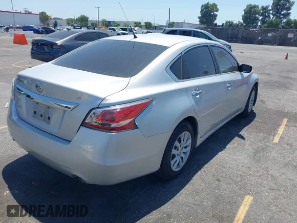✅ 2015 Nissan Altima 2.5 • VIN: 1N4AL3AP6FN322457 • Лот: 45194318. Опубліковано раніше на IAAI з пробігом 116 105 миль. Безкоштовний доступ до архіву аукціонних продажів зі США та докладний звіт про історію автомобіля на DreamBid. Зображення 4.