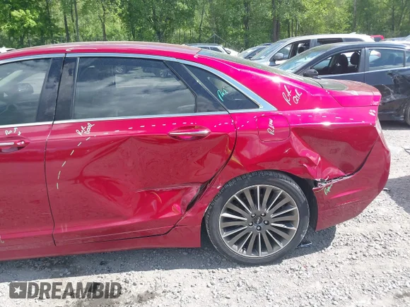 ✅ 2014 Lincoln MKZ • VIN: 3LN6L2J96ER829085 • Lot: 45263357. Wystawiony na IAAI z przebiegiem 148 262 mil. Bezpłatny archiwum sprzedaży aukcyjnych z USA i szczegółowy raport historii pojazdu na DreamBid. Zdjęcie 6.
