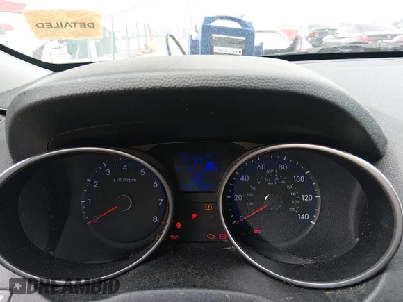 ✅ 2010 Hyundai Tucson Limited • VIN: KM8JU3ACXAU095661 • Lot: 45232352. Wystawiony na IAAI z przebiegiem 437 153 mil. Bezpłatny archiwum sprzedaży aukcyjnych z USA i szczegółowy raport historii pojazdu na DreamBid. Zdjęcie 7.