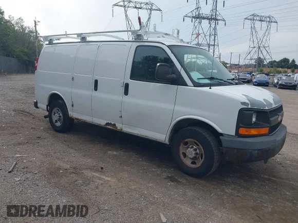 ✅ 2009 Chevrolet Express Cargo • VIN: 1GCGG25C691121812 • Lot: 43324388. Wystawiony na IAAI z przebiegiem Nie podano. Bezpłatny archiwum sprzedaży aukcyjnych z USA i szczegółowy raport historii pojazdu na DreamBid. Zdjęcie 1.