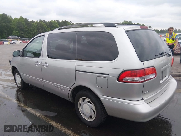 ✅ 2002 Toyota Sienna LE • VIN: 4T3ZF13C72U499413 • Lot: 45081923. Wystawiony na IAAI z przebiegiem 353 286 mil. Bezpłatny archiwum sprzedaży aukcyjnych z USA i szczegółowy raport historii pojazdu na DreamBid. Zdjęcie 3.
