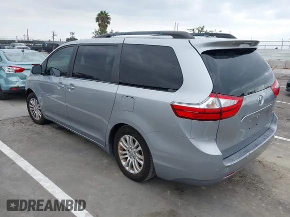 ✅ 2016 Toyota Sienna XLE • VIN: 5TDYK3DCXGS718276 • Lot: 43605060. Wystawiony na IAAI z przebiegiem 72 639 mil. Bezpłatny archiwum sprzedaży aukcyjnych z USA i szczegółowy raport historii pojazdu na DreamBid. Zdjęcie 3.