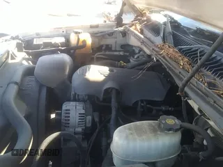 ✅ 2007 Chevrolet Silverado 2500HD Work Truck • VIN: 1GBHC24U57E109185 • Lot: 41641004. Wystawiony na IAAI z przebiegiem 431 260 mil. Bezpłatny archiwum sprzedaży aukcyjnych z USA i szczegółowy raport historii pojazdu na DreamBid. Zdjęcie 14.